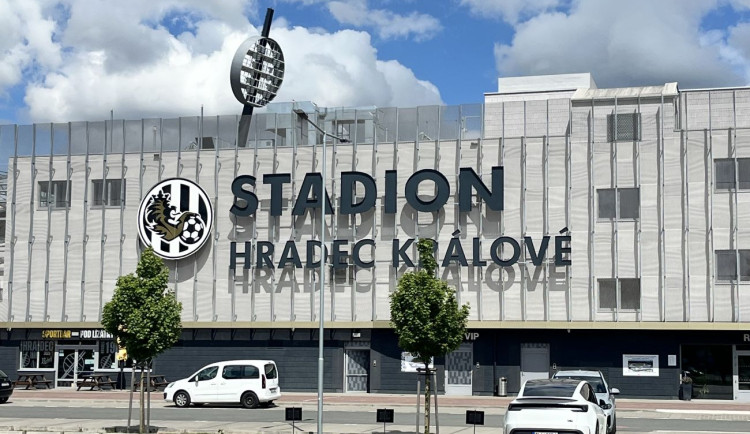 Na Hradec se dnes budou valit tisíce fanoušků, finále MOL Cupu je tady