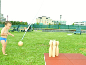 Slunná loučka v Hradci už hlásí otevřeno. Novinkou je nové pískoviště a trampolíny