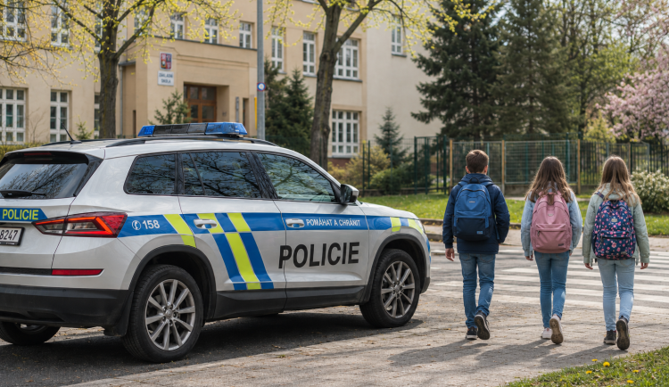 Pomněnkový den připomíná pohřešované děti. Policie pátrala po stovkách z nich