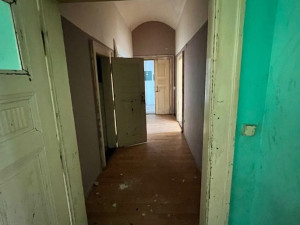 FOTO: Hradec promění problémový dům. Vznikne osm nových městských bytů