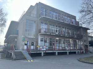 V Hradci začala stavba infekčního pavilonu za miliardu. Součástí bude i parkovací dům