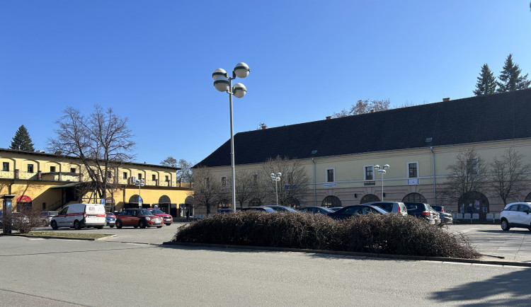 Hradec musí přehodnotit tendr u kasáren. Vítěz byl o 46 milionů dražší