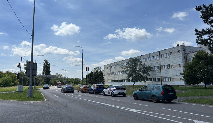 Provizorní semafory na Moravském Předměstí zůstanou