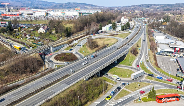 Okružní křižovatka „Sněhulák“ bude o víkendu v noci opět zavřená