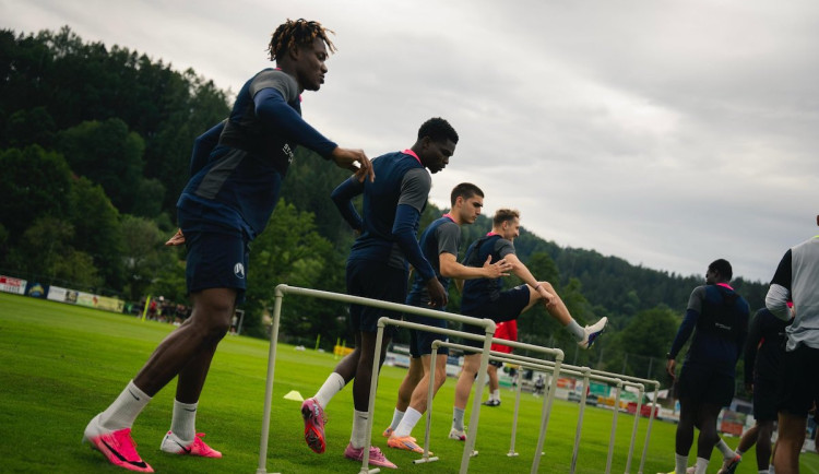 Slovan odjel na soustředění bez několika hráčů. Krajčírik řeší odchod