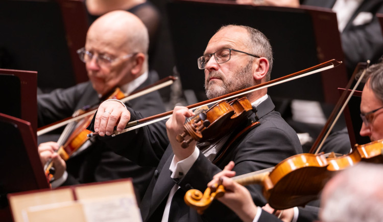 Janáčkova filharmonie Ostrava míří do Amsterodamu, vystoupí i s Ledeckým