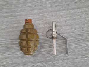 Amnestie v kraji: Hradeckem kolovaly nacistické zbraně i granáty v tašce