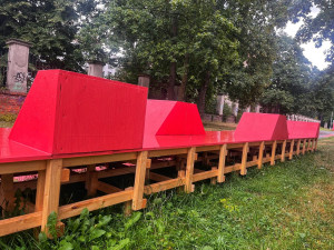 Hradec zaplnilo umění. Nové instalace lákají k zastavení i hře