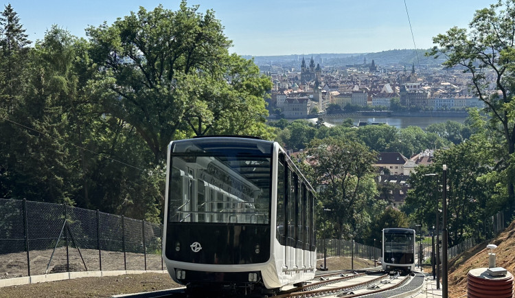 Praha zdraží jízdenky lanovkou na Petřín, lidé se nově svezou za stovku