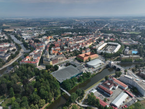 FOTO: Hradec Králové z ptačí perspektivy. Podívejte se na město očima dronů