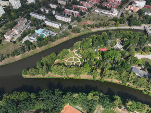 FOTO: Hradec Králové z ptačí perspektivy. Podívejte se na město očima dronů