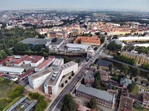 FOTO: Hradec Králové z ptačí perspektivy. Podívejte se na město očima dronů