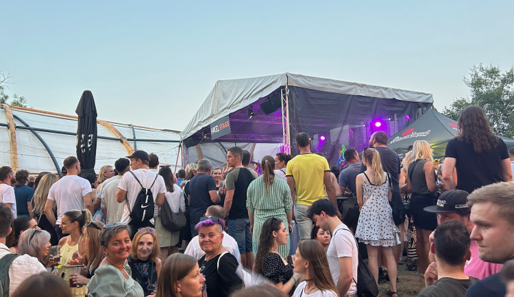koncert na Kavčím plácku v Hradci Králové