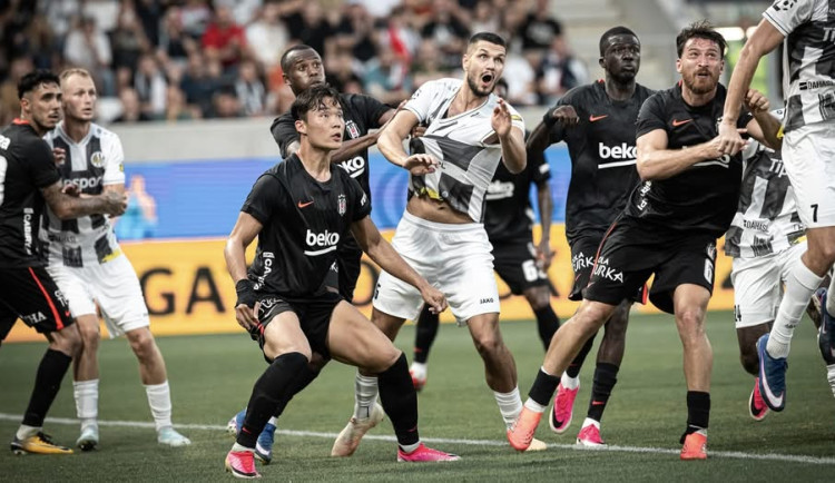 Hradec v Evropské lize podlehl Besiktasi 0:1, v oslabení rozhodl Kilicsoy