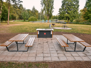 Šimkovy sady mají elektrický gril s rezervací online. Hodina přijde na stovku