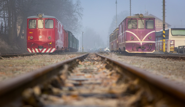 Úzkokolejka získala osvědčení Drážního úřadu o bezpečnosti na dalších pět let