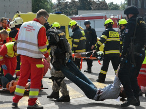 FOTO: Do Kongresového centra Aldis vnikli teroristé. Naštěstí jen v rámci cvičení