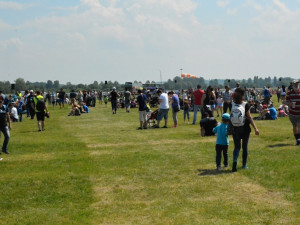 OBRAZEM: Hradecké nebe o víkendu ovládly vrtulníky