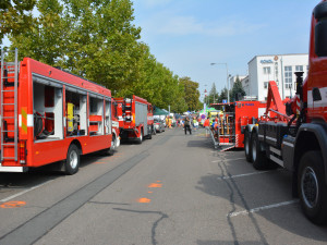 Eliščino nábřeží obsadila záchranářská technika