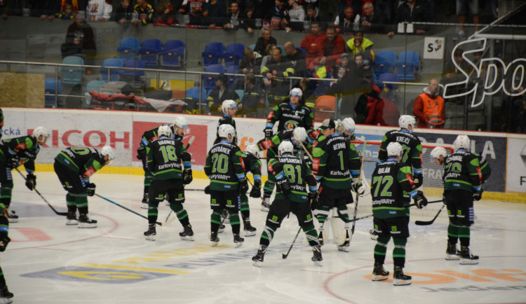 FOTOGALERIE: Hradečtí hokejisté jsou druzí v tabulce, porazili Karlovy Vary