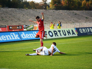 Oslabený Hradec vydřel tři body a posunul se na druhé místo tabulky