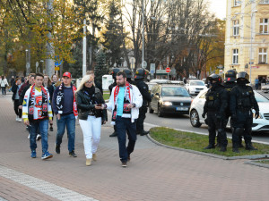 Derby ovládly Pardubice, Hradec doma v letošní sezóně poprvé padl