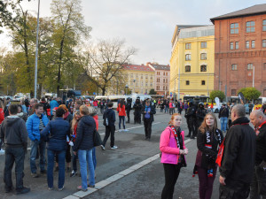 Derby ovládly Pardubice, Hradec doma v letošní sezóně poprvé padl