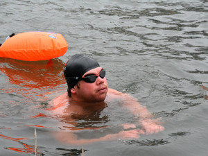 Labe patřilo o víkendu otužilcům. Plaveckých závodů se zúčastnili i zahraniční sportovci