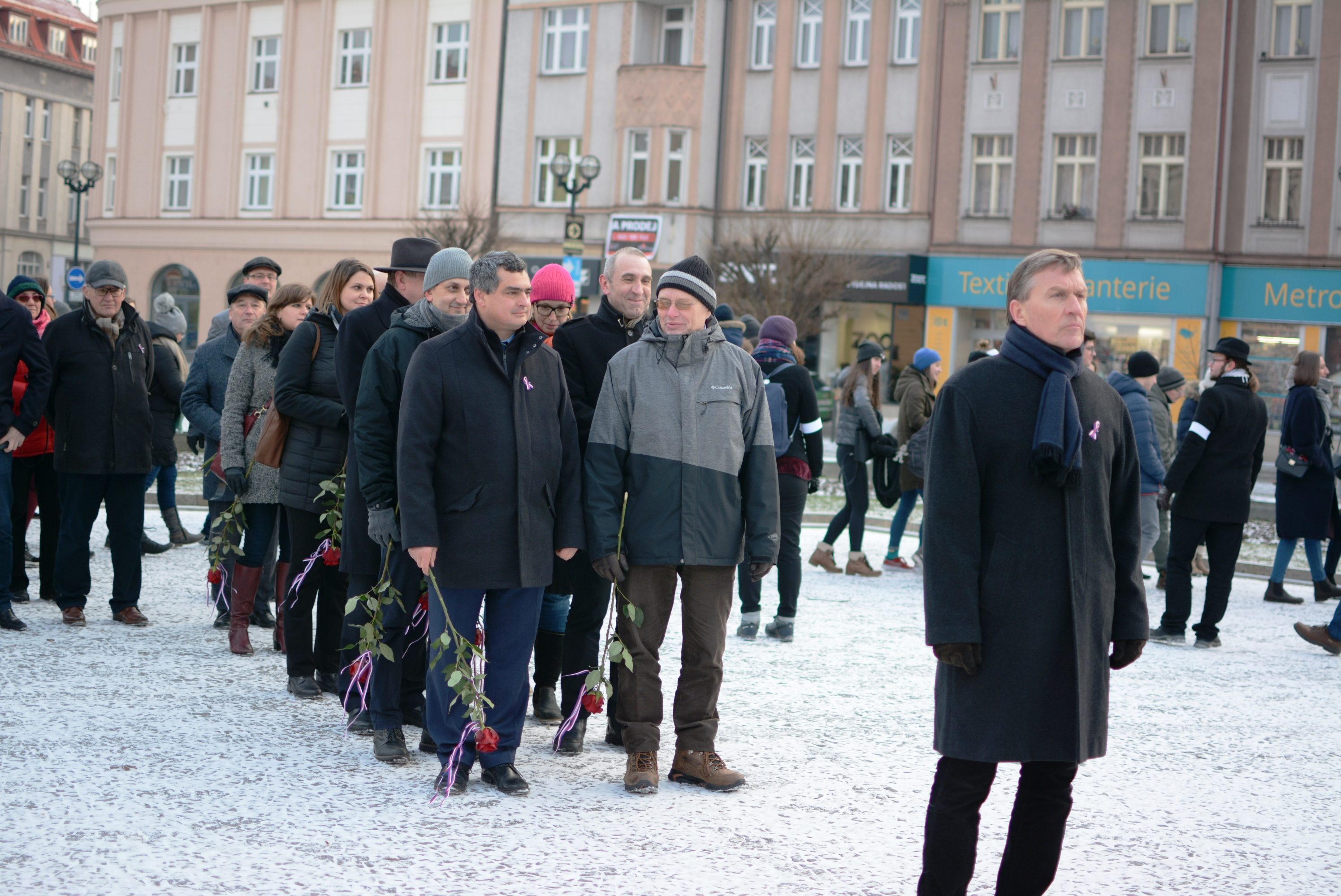Centrem města prošel pietní průvod, studenti zopakovali pochod za Jana Palacha z roku 1969