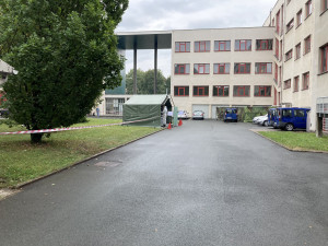 GALERIE: DRIVE-IN hlasování v Hradci Králové