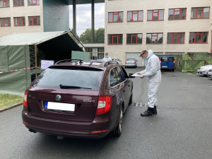 GALERIE: DRIVE-IN hlasování v Hradci Králové