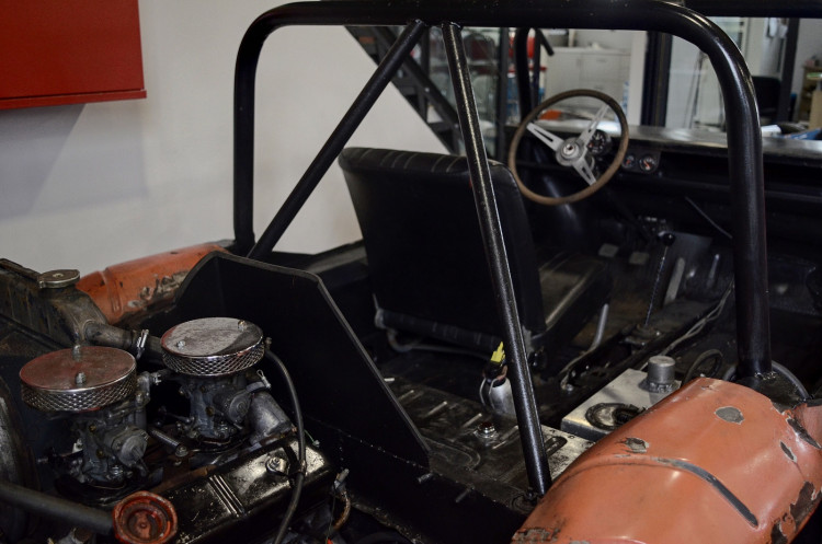 GELERIE: Sbírka historických vozů značky Škoda Pavla Kaliny