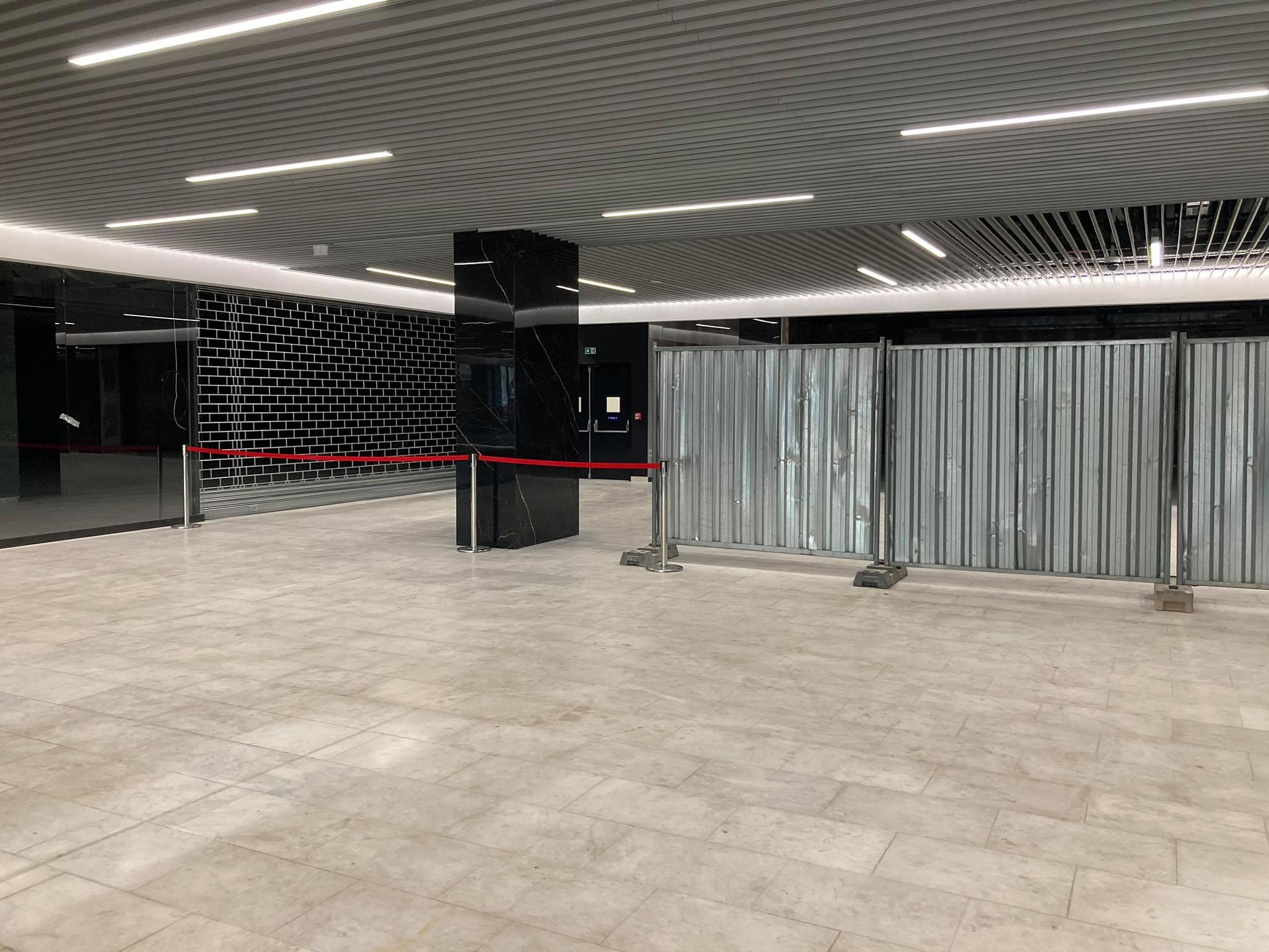 GALERIE: Po rekonstrukci otevřený obchodní dům Atrium