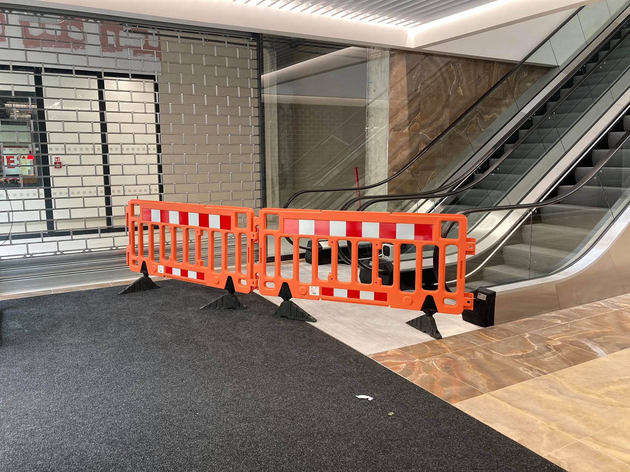 GALERIE: Po rekonstrukci otevřený obchodní dům Atrium
