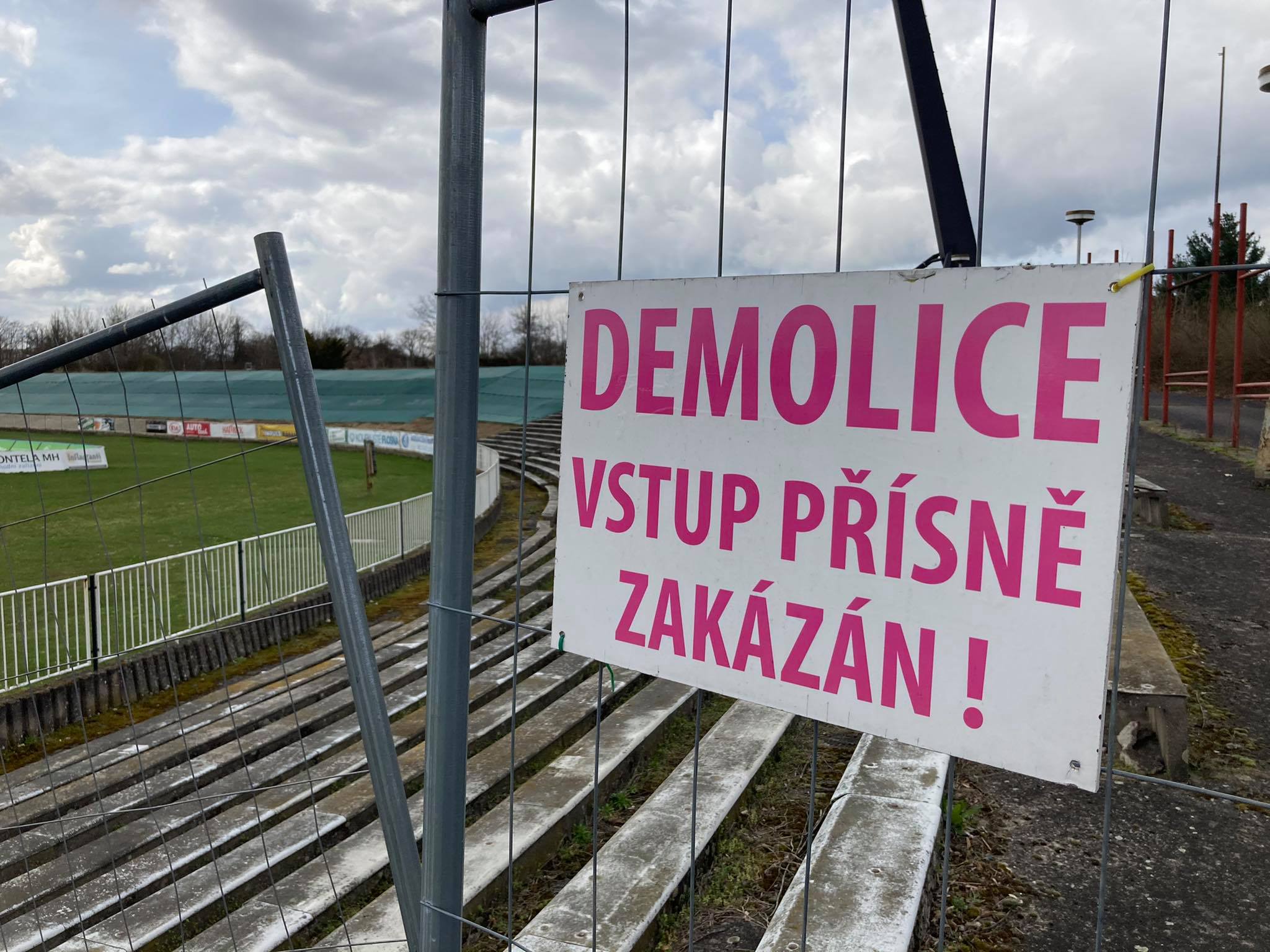 Starý fotbalový stadion v Hradci Králové