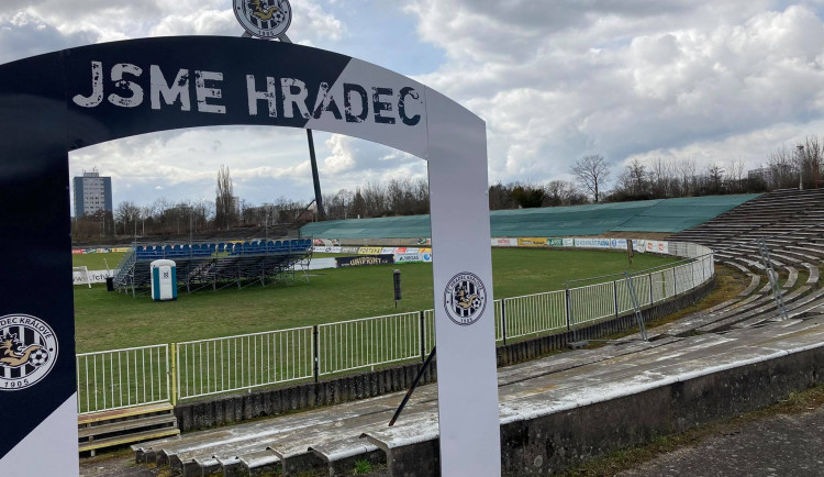 GALERIE: Starý fotbalový stadion v Hradci Králové