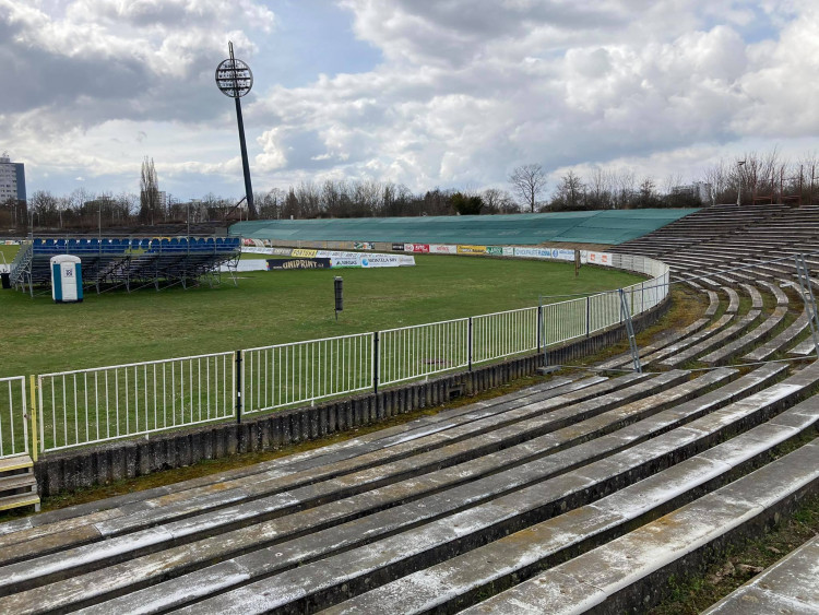 Starý fotbalový stadion v Hradci Králové