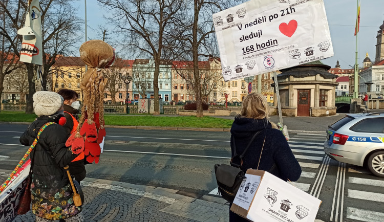 GALERIE: Pochod za nezávislost České televize v Hradci Králové