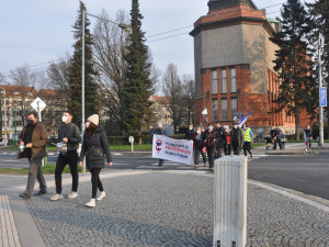 GALERIE: Pochod za nezávislost České televize v Hradci Králové