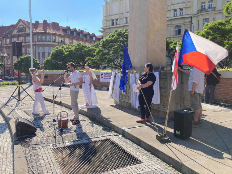 Demonstrace za nezávislost justice v Hradci Králové (8.6.2021)