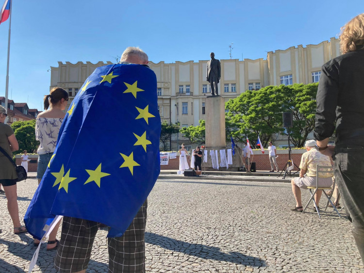 Demonstrace za nezávislost justice v Hradci Králové (8.6.2021)