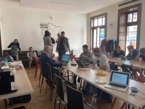 GALERIE: Volební štáb koalice PirSTAN v Hradci Králové