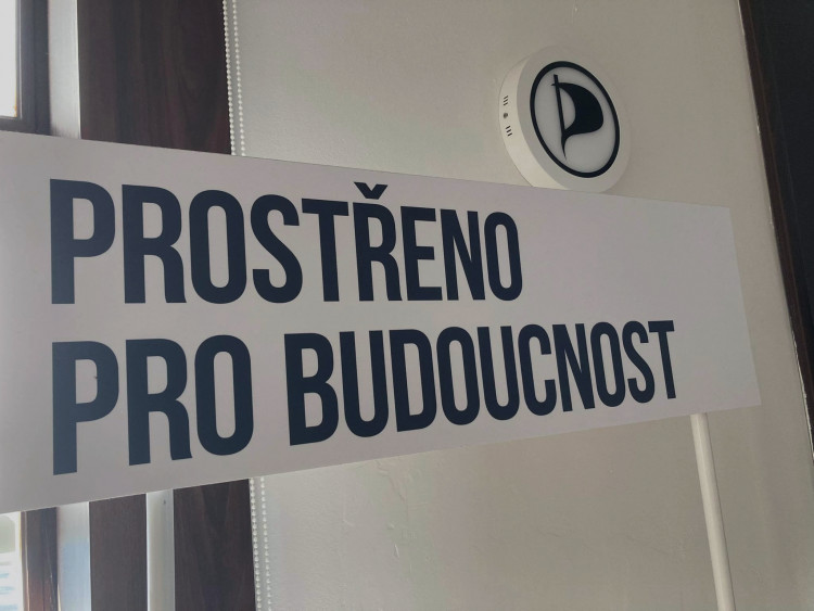 GALERIE: Volební štáb koalice PirSTAN v Hradci Králové