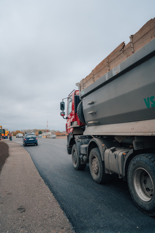 Rozestavěná mimoúrovňová křižovatka dálnice D11 u Hradce Králové | foto: Milan Mařas 