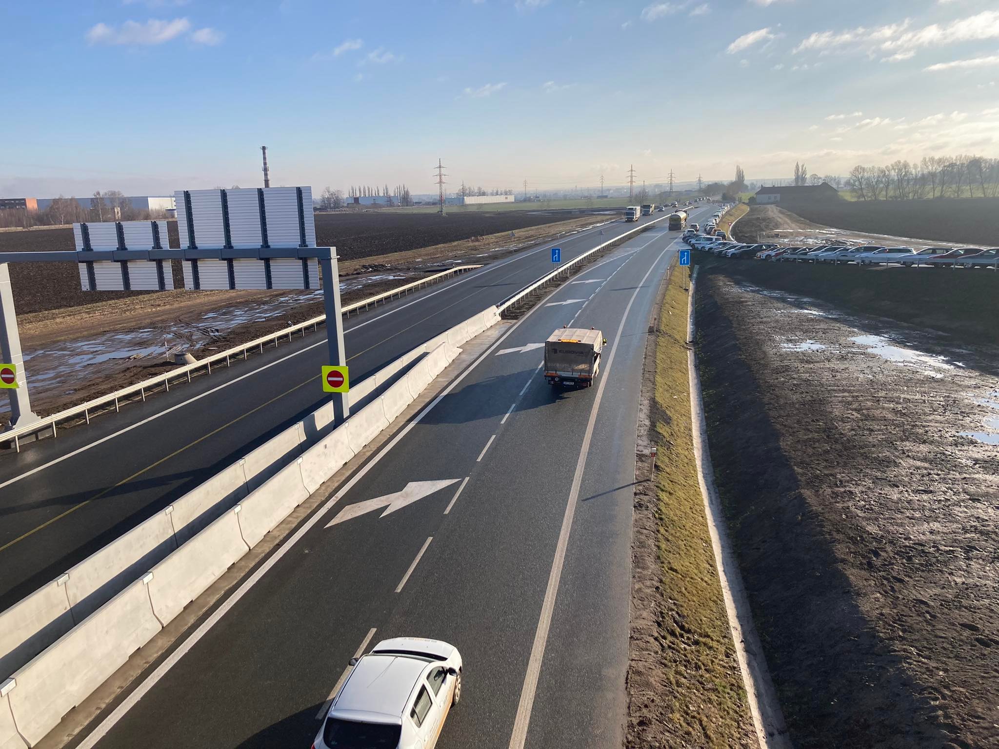 Nová část dálnice D11 z Hradce Králové do Jaroměře