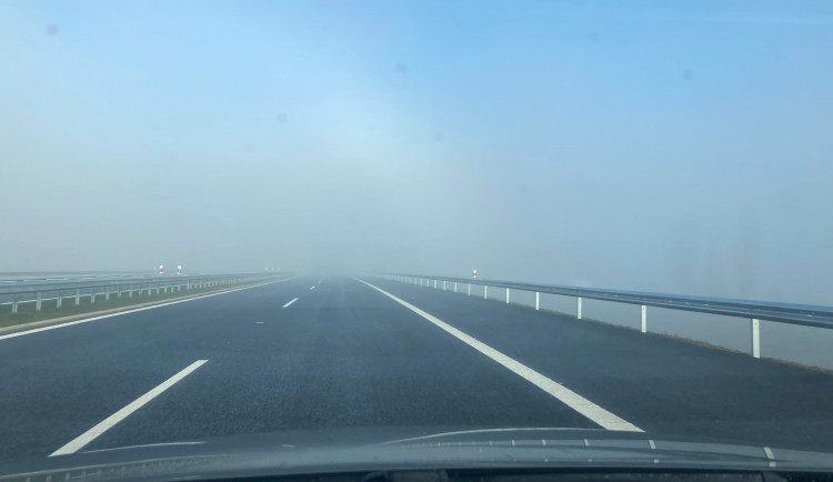 Nová část dálnice D11 z Hradce Králové do Jaroměře