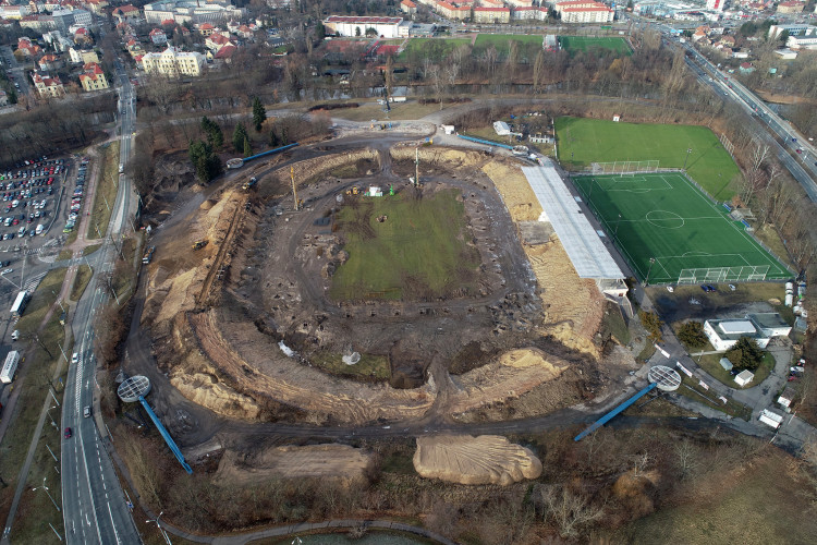 GALERIE: Stavba nového fotbalového stadionu v Hradci Králové