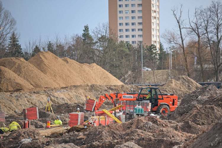 GALERIE: Stavba nového fotbalového stadionu v Hradci Králové