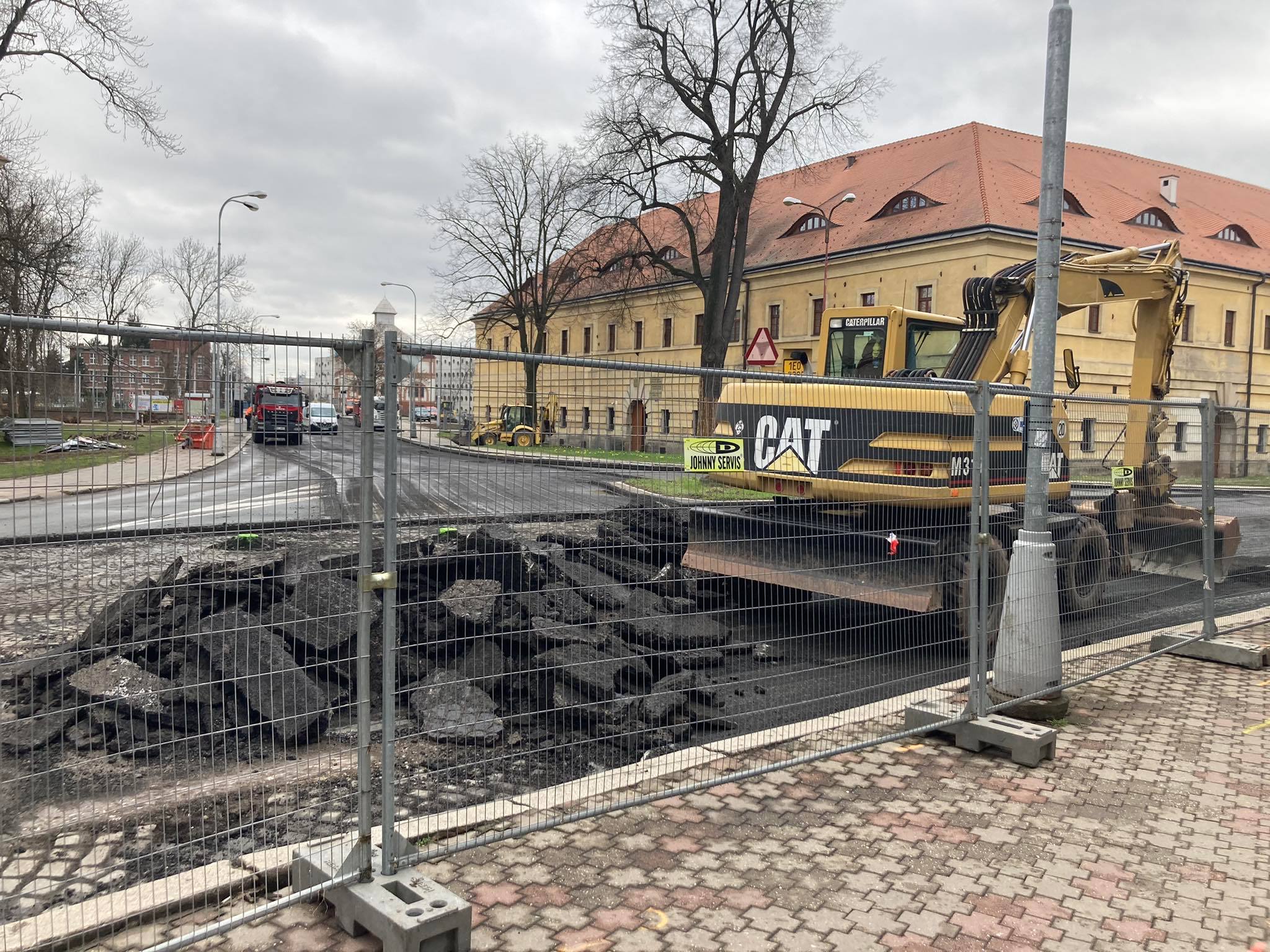 GALERIE: Rekonstrukce křižovatky Fortna v Hradci Králové