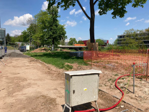 Stavba lávky přes Labe v Hradci Králové